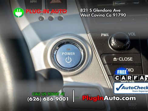 Used 2013 Toyota Prius V Five image 22