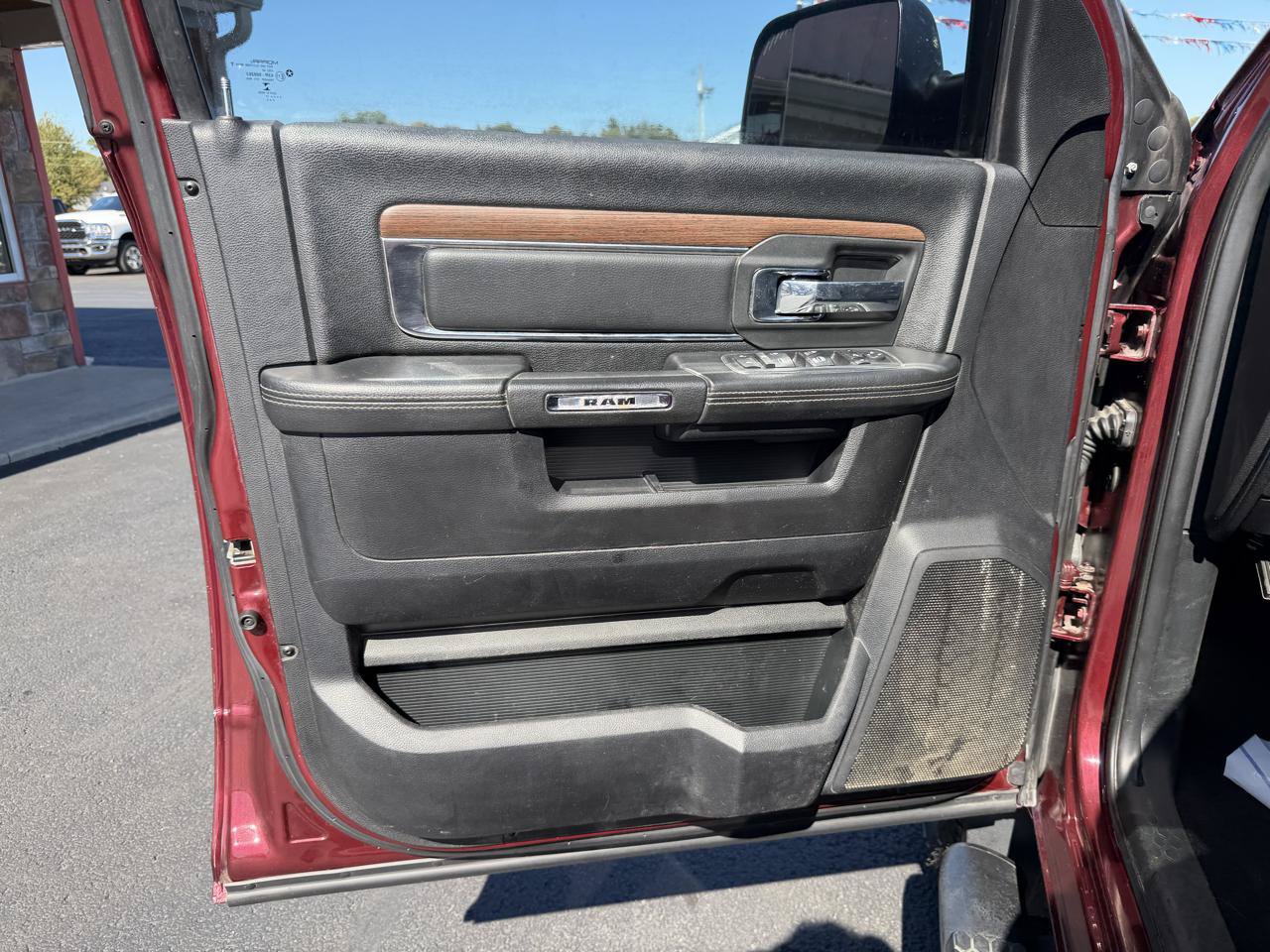 Used 2017 RAM 2500 Laramie w/ Sport Appearance Group AWD/4WD image 12