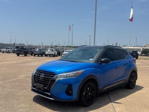Used 2021 Nissan Kicks SR FWD image 8