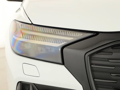 Certified 2024 Audi Q4 e-tron Prestige AWD/4WD image 40