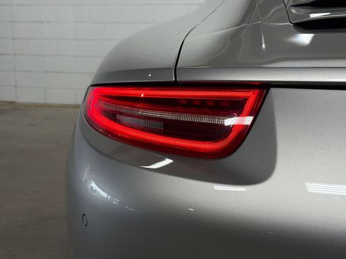 Used 2012 Porsche 911 Carrera image 11