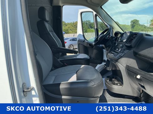 Used 2025 RAM ProMaster 2500 w/ Convenience Group FWD image 13