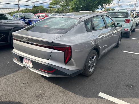 Used 2025 Kia K4 FWD image 3