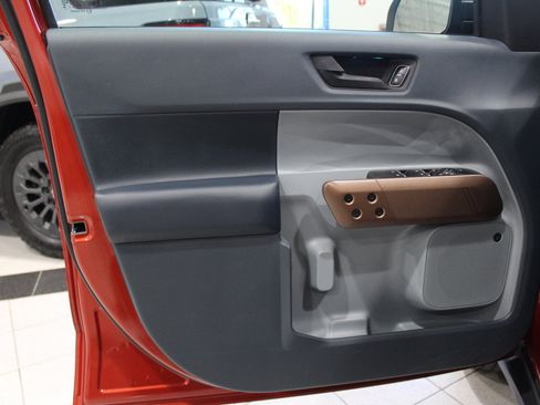 Used 2024 Ford Maverick Lariat w/ 4K Tow Package image 15