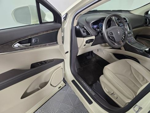 Used 2016 Lincoln MKX Reserve w/ Cargo Utility Package image 19