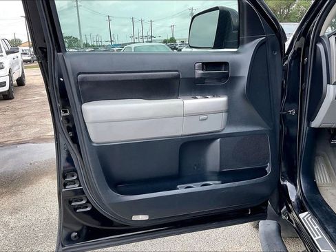 Used 2010 Toyota Tundra 2WD CrewMax image 16