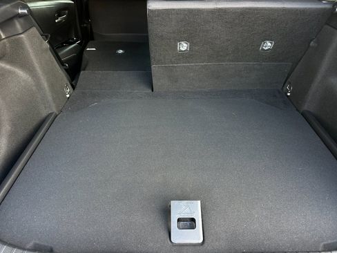 Used 2024 Toyota Corolla SE w/ SE Package image 14