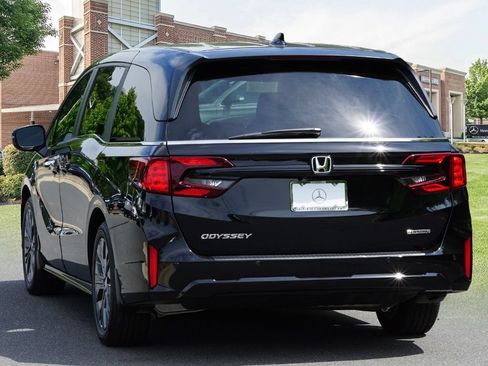 Used 2026 Honda Odyssey Touring image 7