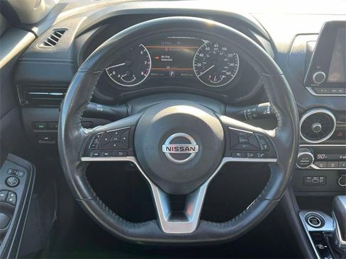 Used 2020 Nissan Sentra SV image 11