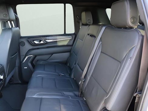 Used 2021 GMC Yukon XL Denali image 14