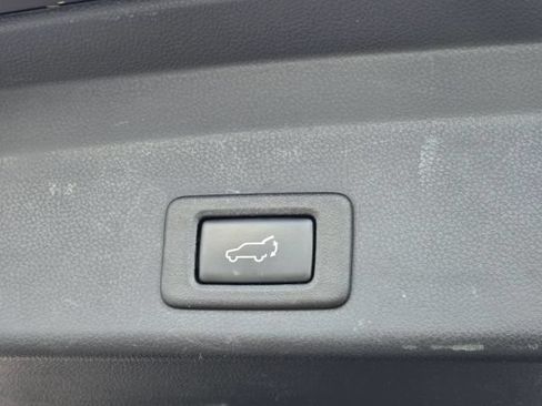 Used 2019 Subaru Ascent Premium AWD/4WD image 31