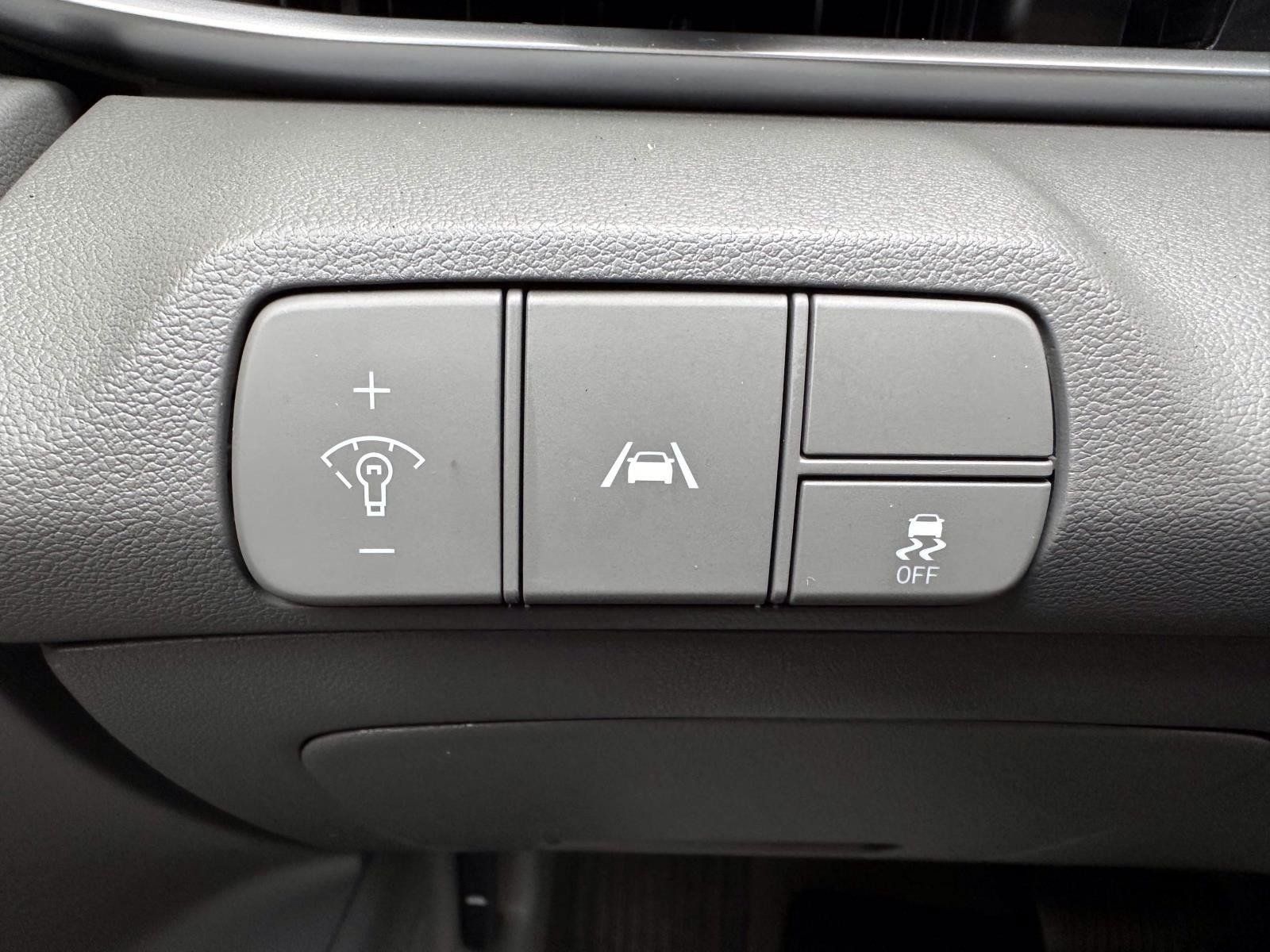Used 2023 Hyundai Elantra SEL w/ Convenience Package FWD image 14