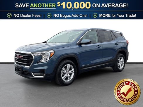 Used 2024 GMC Terrain SLE image 1