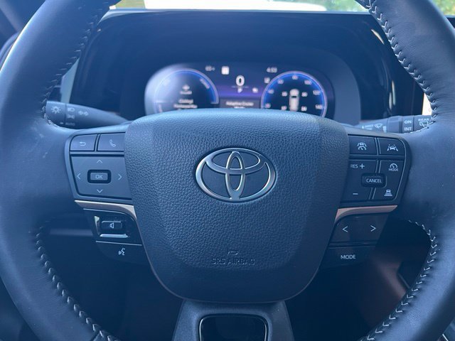 Used 2025 Toyota Crown Signia AWD/4WD image 24