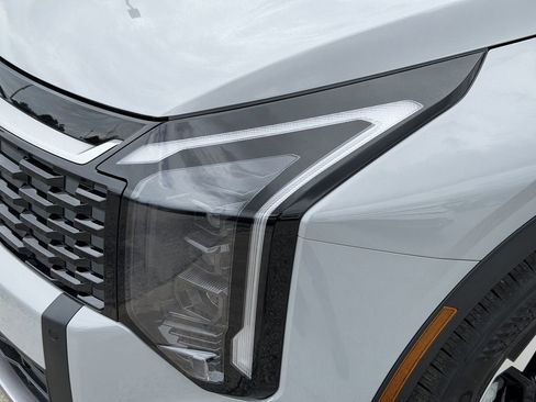 New 2026 Kia Sportage EX FWD image 7