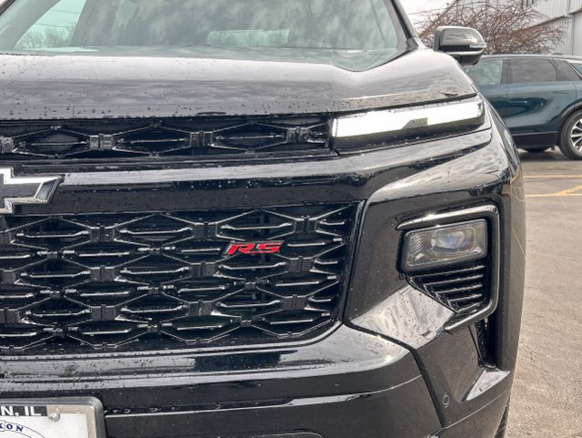 New 2026 Chevrolet Traverse RS w/ LPO, Floor Liner Package FWD image 3