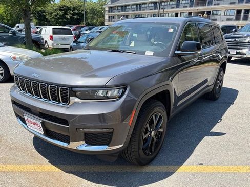 Used 2022 Jeep Grand Cherokee L Limited AWD/4WD image 40