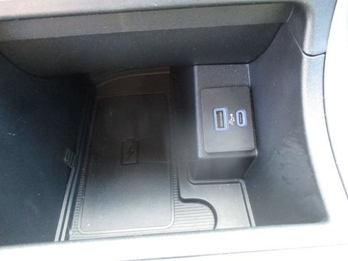 Used 2024 Ford Edge ST-Line image 12