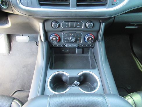 Used 2021 Chevrolet Tahoe Premier w/ Premium Package image 22