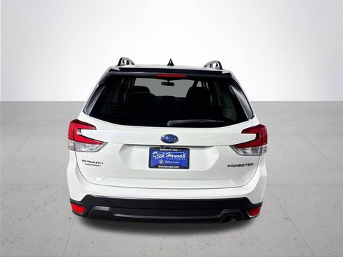 Used 2024 Subaru Forester Premium image 7