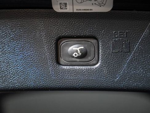 Used 2018 Ford Edge SEL w/ Equipment Group 201A image 11