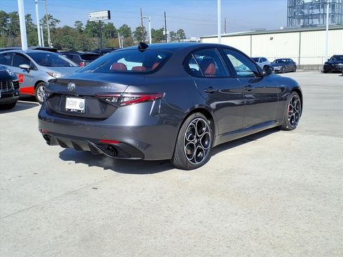 New 2026 Alfa Romeo Giulia Veloce image 7