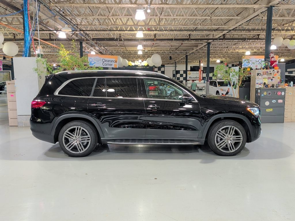 Used 2026 Mercedes-Benz GLS 450 4MATIC image 7
