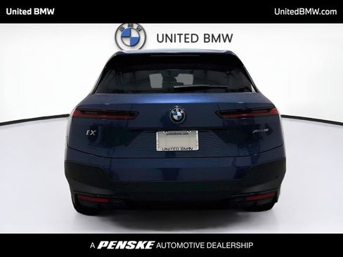 Used 2024 BMW iX xDrive50 w/ Premium Package AWD/4WD image 6
