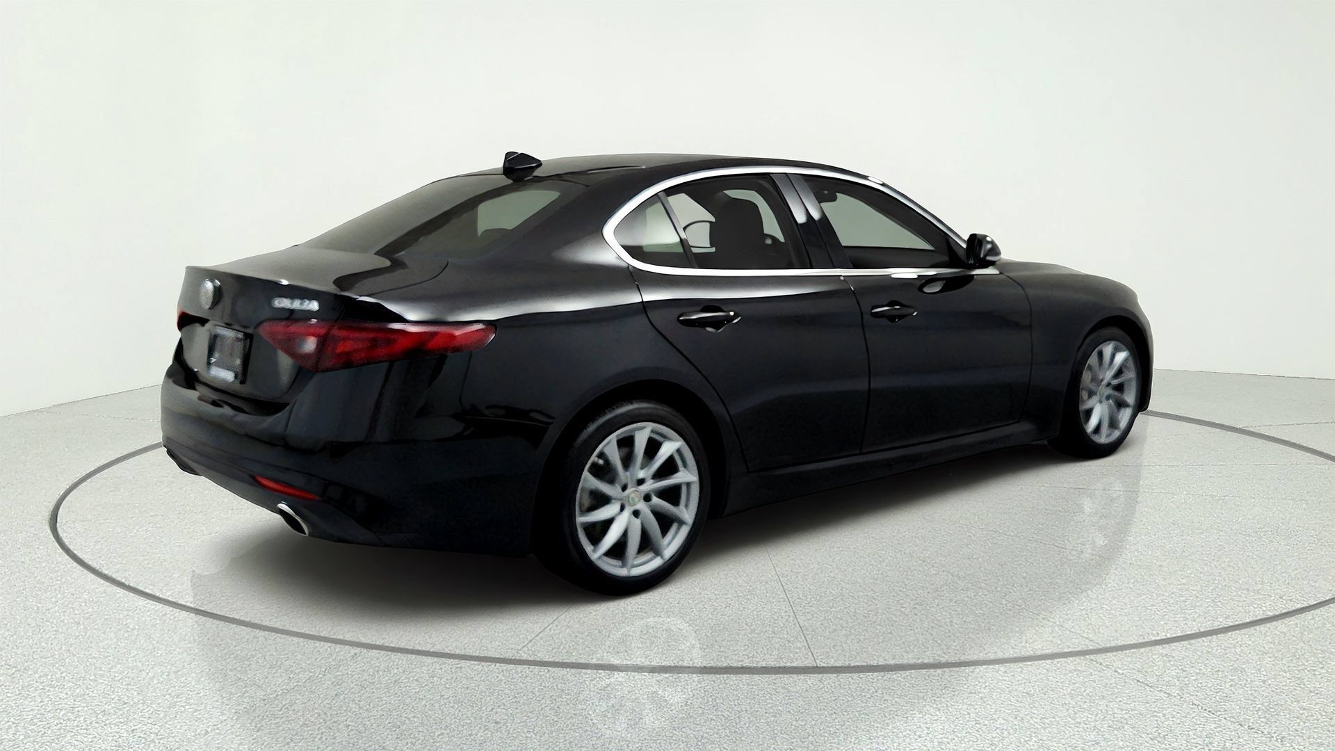Used 2020 Alfa Romeo Giulia AWD w/ Cold Weather Package image 5