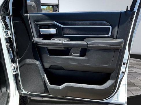 Used 2024 RAM 2500 Big Horn w/ Off Road Package AWD/4WD image 29