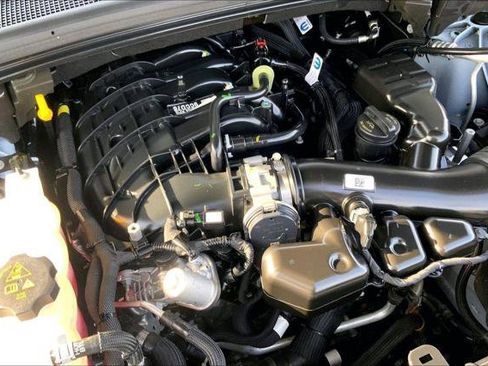 Certified 2025 Jeep Grand Cherokee L Limited AWD/4WD image 31