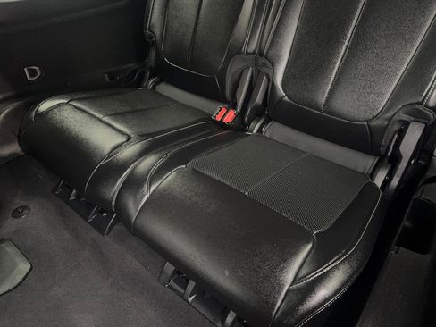 Used 2024 Jeep Grand Cherokee L Limited w/ Luxury Tech Group II image 40