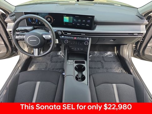 Used 2025 Hyundai Sonata SEL FWD image 15