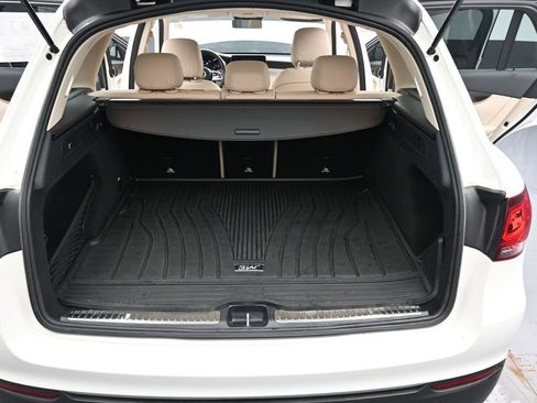 Used 2022 Mercedes-Benz GLC 300 4MATIC image 23