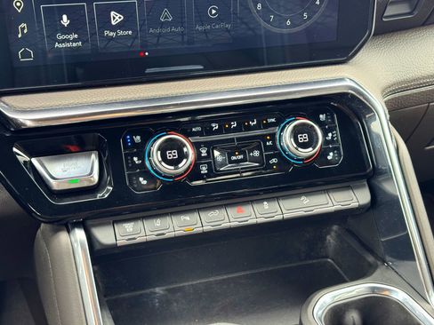 Used 2024 GMC Sierra 2500 Denali w/ Denali Reserve Package image 31