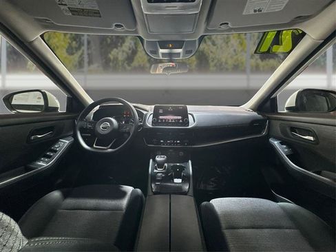 Used 2021 Nissan Rogue SV FWD image 24