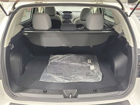 Used 2023 Subaru Crosstrek 2.0i Premium image 9