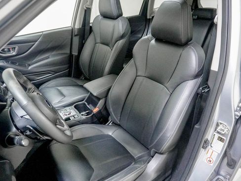 Used 2019 Subaru Forester Touring image 19
