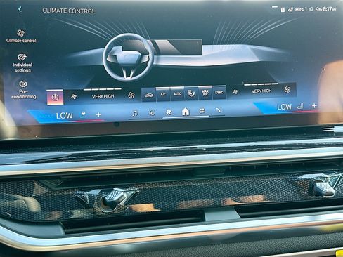 New 2027 BMW X7 xDrive40i w/ Executive Package AWD/4WD image 12