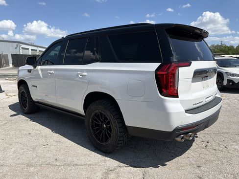 Used 2022 GMC Yukon AT4 w/ AT4 Premium Plus Package AWD/4WD image 5