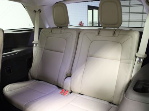 Used 2022 Lincoln Aviator Reserve w/ Elements Package Plus image 14