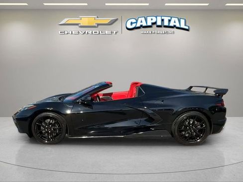 Used 2023 Chevrolet Corvette Stingray Premium Conv w/ Z51 Performance Package RWD image 4
