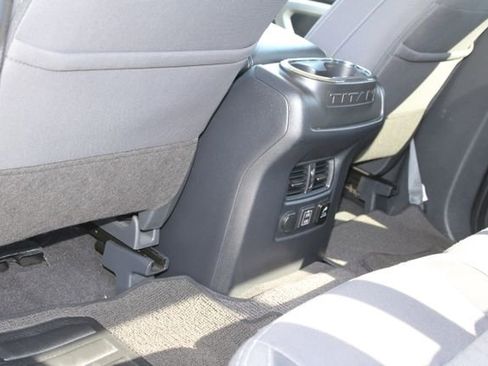 Used 2023 Nissan Titan SV w/ SV Convenience Package image 40