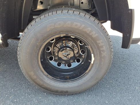 New 2026 RAM 3500 Big Horn AWD/4WD image 11
