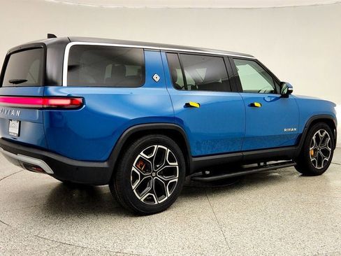 Used 2024 Rivian R1S Adventure AWD/4WD image 5