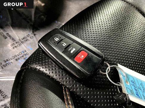 Used 2021 Toyota Avalon XSE w/ Carpet Mat Package (TMS) FWD image 15