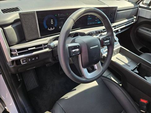 Used 2025 Hyundai Santa Fe SEL AWD/4WD image 10