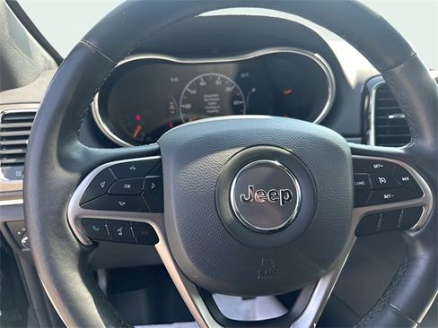 Used 2022 Jeep Grand Cherokee Limited w/ Trailer Tow Group IV image 11