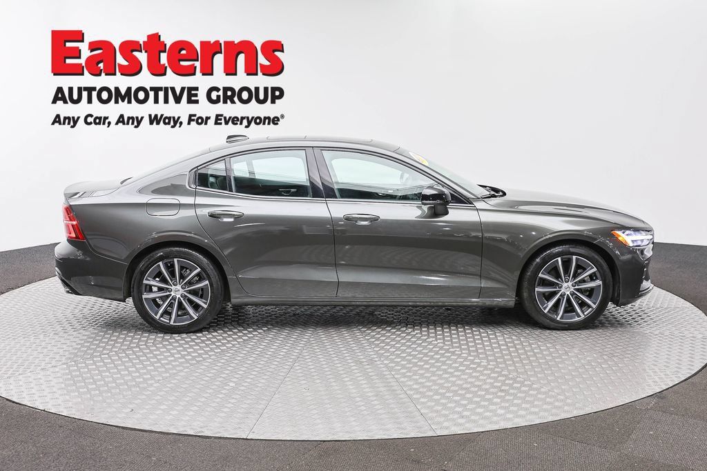 Used 2022 Volvo S60 B5 Inscription AWD/4WD image 6