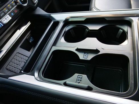 Used 2025 Ford F450 Platinum w/ FX4 Off-Road Package image 18